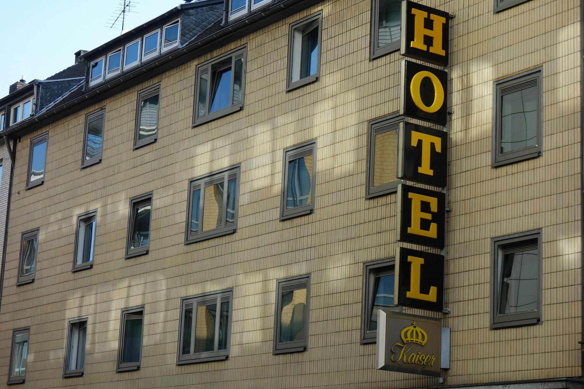 Kaiser Am Wiener Platz Köln